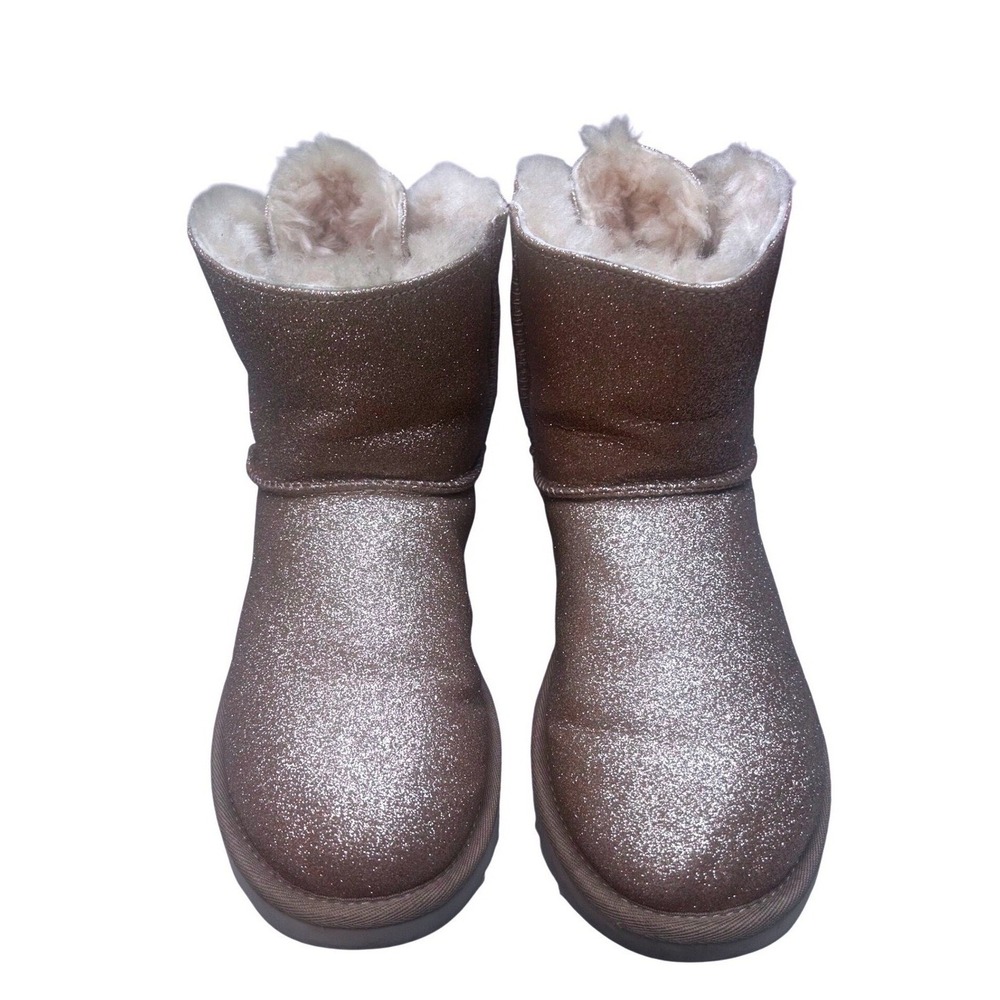UGG Mini Bailey Bow Rose Gold Glitter Ankle Boots Womens 7 Sparkle Pink 1013273‎